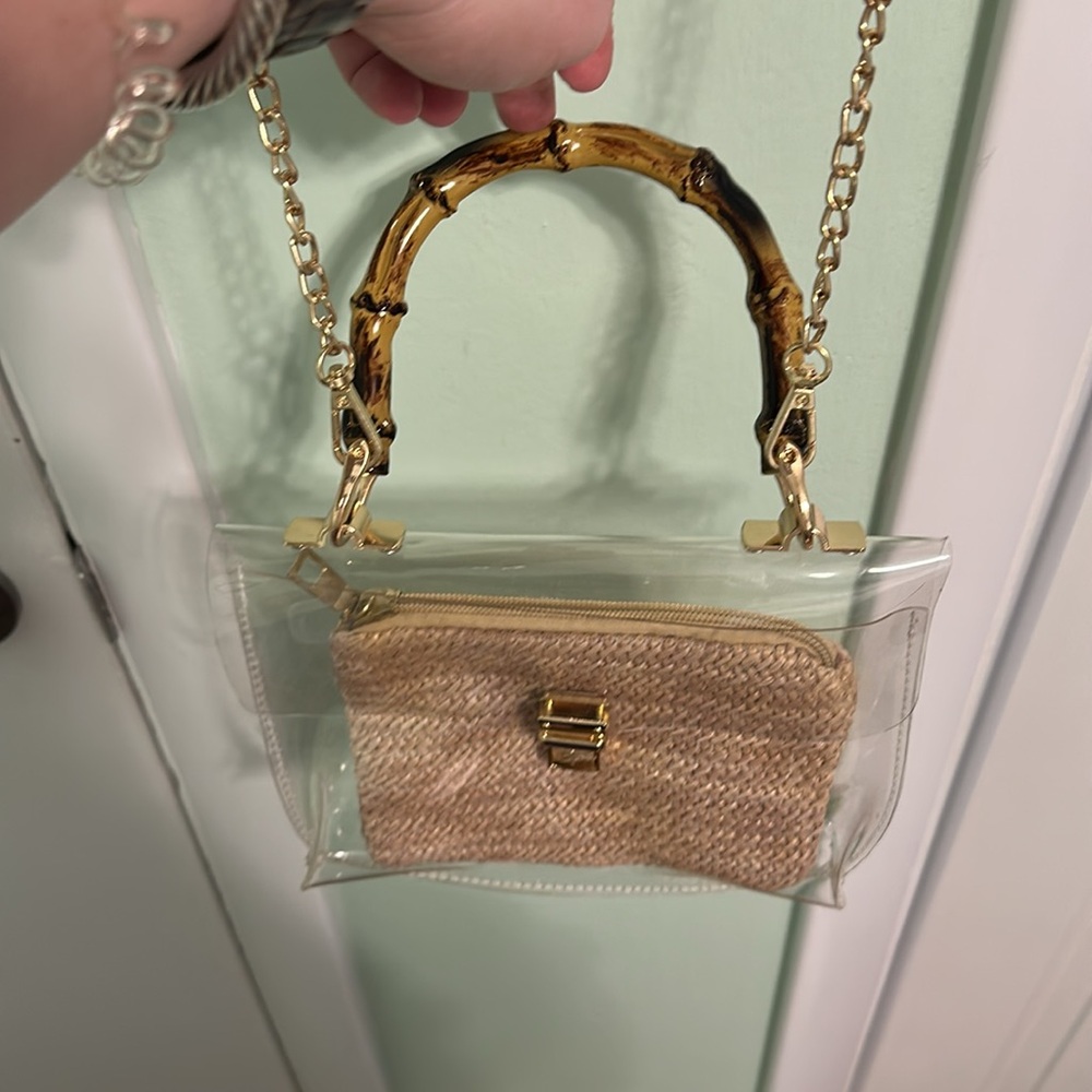 Clear stadium handbag featuring straw pouch, bamboo-look handle and chain strap. - Picture 8 of 9